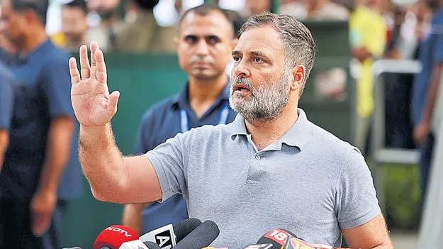మోదీ దిగిపోయే సమయం వచ్చింది