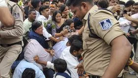 శివాలయంలో తొక్కిసలాట.. ఏడుగురి మృతి