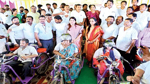 దివ్యాంగుల ఆనందమే లక్ష్యం 