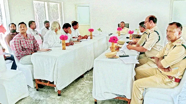 అక్రమ విద్యుత్‌ కనెక్షన్లు తొలగించాలి