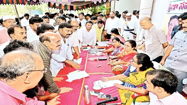ప్రజా సమస్యల పరిష్కారమే లక్ష్యం
