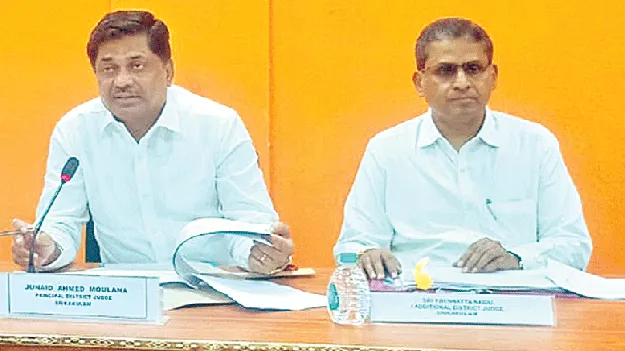   సకాలంలో న్యాయం అందించండి
