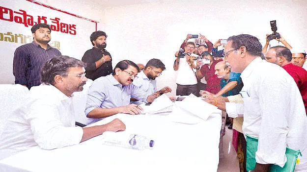  నియోజకవర్గ స్థాయిలో