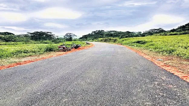 తీరిన రహదారి కష్టాలు
