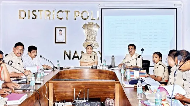 సాంకేతికతను వాడుకోవాలి