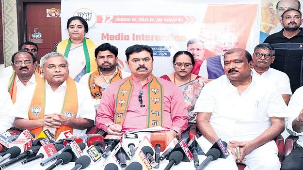 దేశాభివృద్ధిలో మోదీ పాత్రే కీలకం