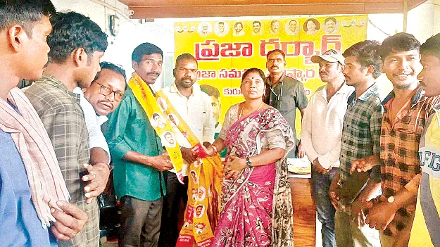 టీడీపీలో 65 కుటుంబాల చేరిక 