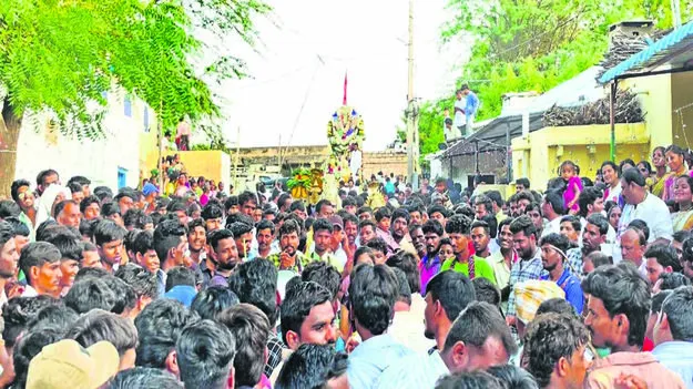 GOD: వైభవంగా మహాలక్ష్మి రథోత్సవం