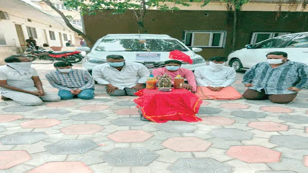 నకిలీ పంచలోహ విగ్రహం విక్రయానికి యత్నం