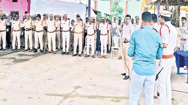 ఉత్సవాల బందోబస్తుకు 700 మంది పోలీసులు