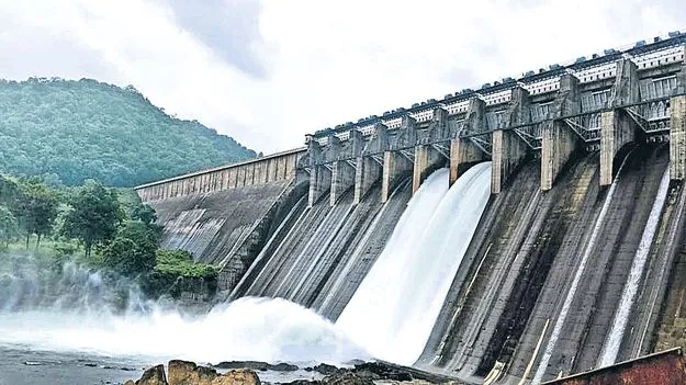 గోదావరి డెల్టాకు నీరు విడుదల