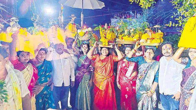 కన్నుల పండువగా అనుపోత్సవం