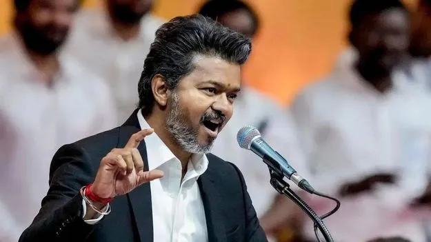 తిరుచ్చి ఈస్ట్‌ ఎమ్మెల్యే పదవికి విజయ్‌ రాజీనామా