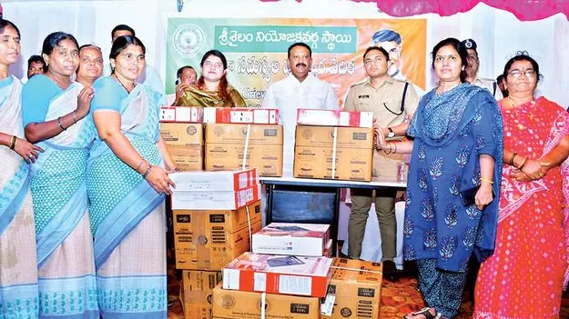 ప్రజా సమస్యల పరిష్కారమే ధ్యేయం