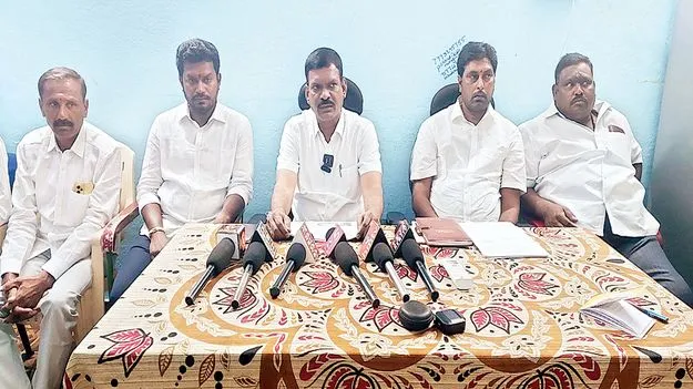 ఆలయాభివృద్ధిని అడ్డుకోవడం దుర్మార్గం 