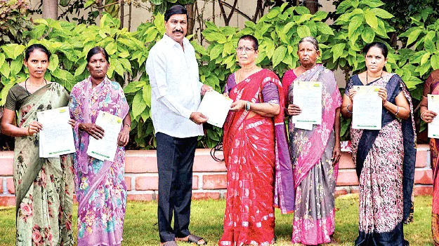 బాధితులకు అండగా సీఎం రిలీఫ్‌ ఫండ్‌  