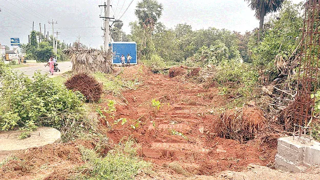   కన్ను పడితే కబ్జాయే
