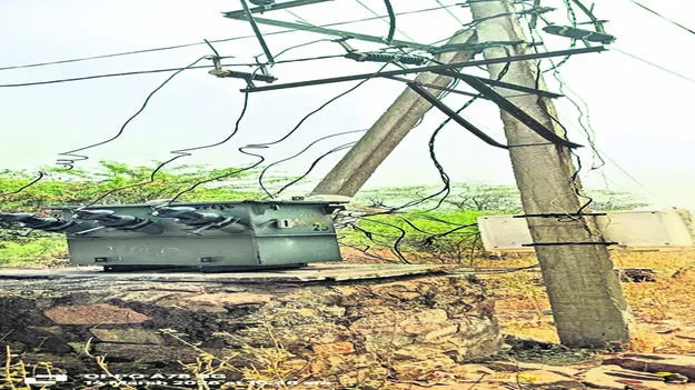 TRANS FORMER: ప్రమాదకరంగా ట్రాన్స ఫార్మర్లు