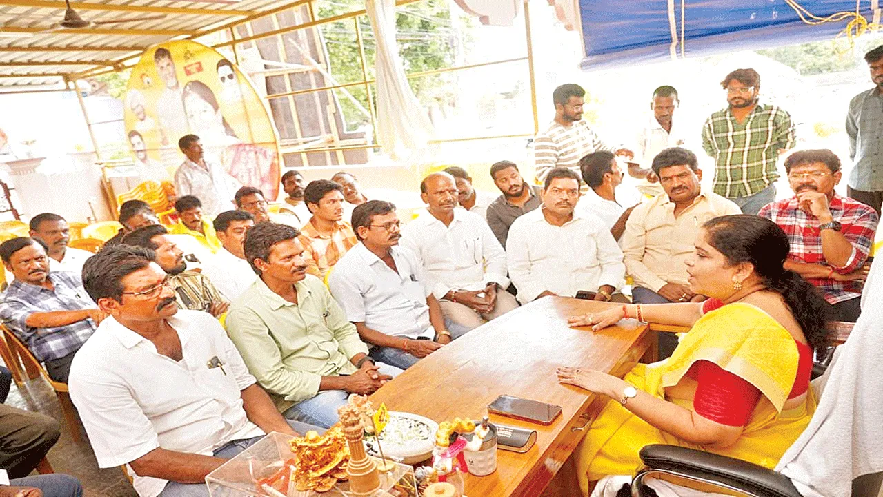 మండల కేంద్రాల్లో ‘మహానాడు’ 