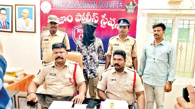డబ్బులిస్తావా.. చంపేయాలా? 
