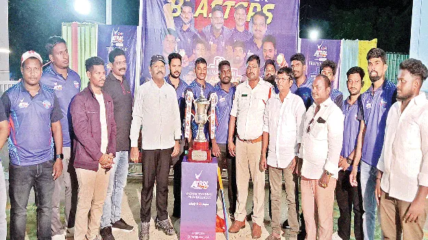 గెలుపే లక్ష్యంగా బరిలోకి దిగాలి
