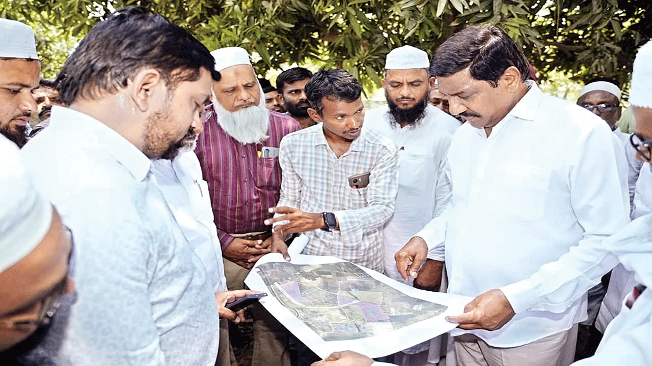 మతాల మధ్య చిచ్చుపెట్టడం దారుణం