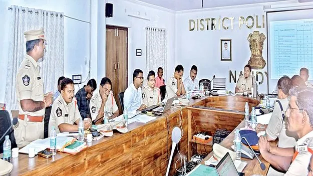 సమన్వయంతో పని చేయండి 