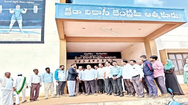 తాత్కాలిక భవనాల పరిశీలన