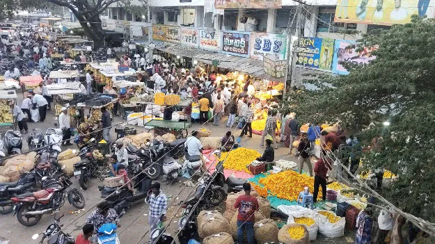 వ్యాపార కేంద్రాలు జనసంద్రం