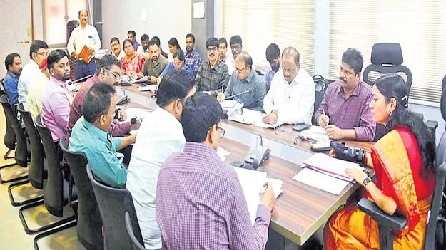 పంచాయతీ ఎన్నికలకు ప్రాథమిక ఏర్పాట్లు 