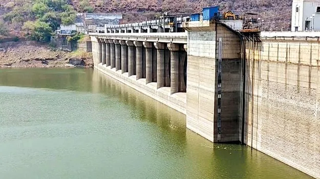 శ్రీశైల జలాశయానికి స్వల్పంగా ఇన్‌ఫ్లో