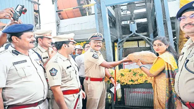 గంజాయి సాగు, రవాణాపై ఉక్కుపాదం