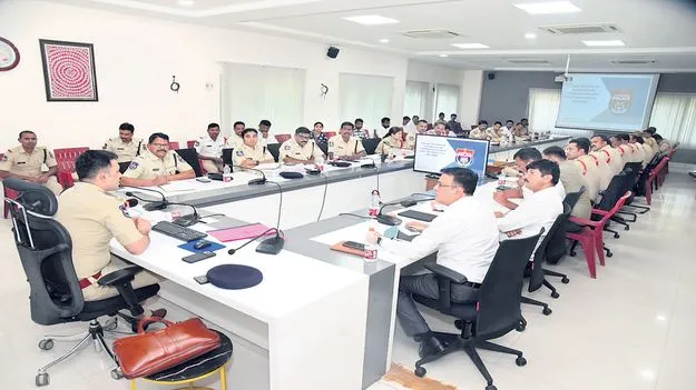  పెట్రోలింగ్‌ ముమ్మరం చేయాలి