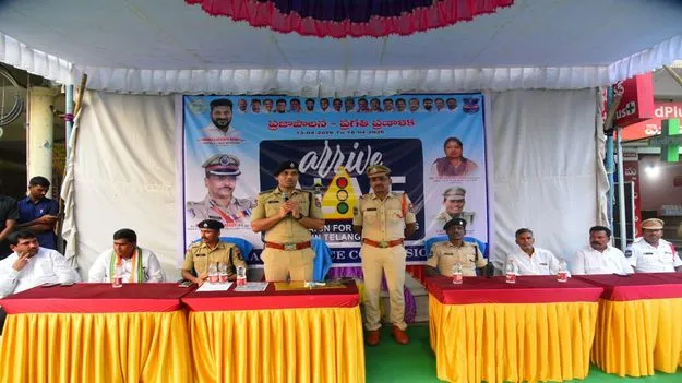 రోడ్డు ప్రమాదాలకు మానవ తప్పిదాలే కారణం 