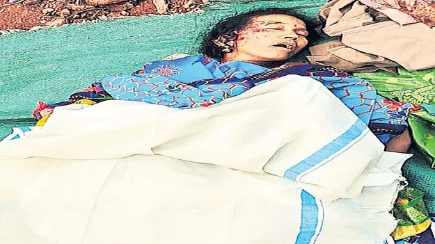 వివాహానికి వెళుతున్న జీపు బోల్తా