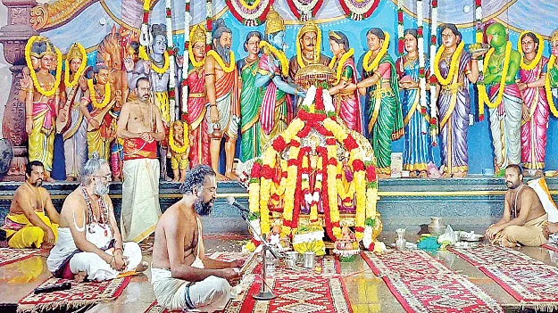 ఉగాది సందడి