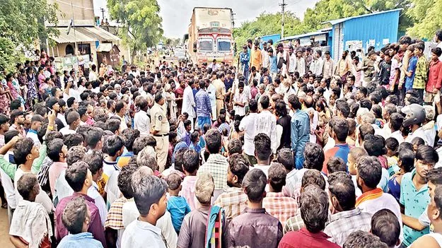 ఇంకెంతమంది చావాలి?