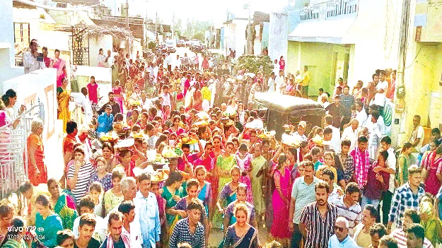  సందడిగా గ్రామదేవతల సంబరాలు