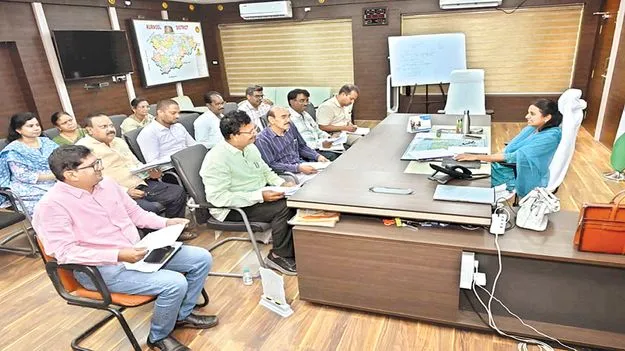 సంపూర్ణ అక్షరాస్యతే లక్ష్యం: కలెక్టర్‌