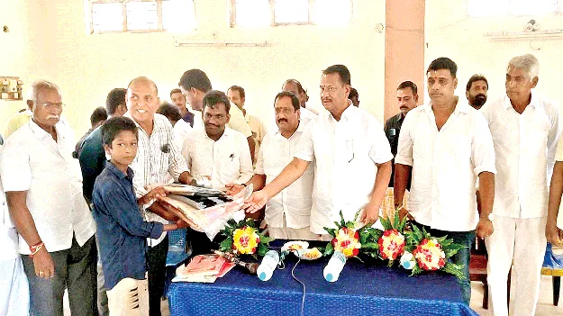   విద్యార్థులకు మౌలిక సదుపాయాల కల్పన