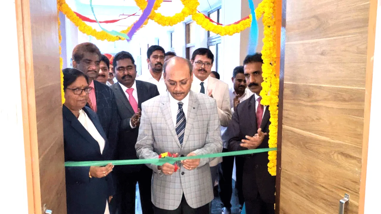 పెండింగ్‌ కేసులపై ప్రత్యేక దృష్టి సారించాలి