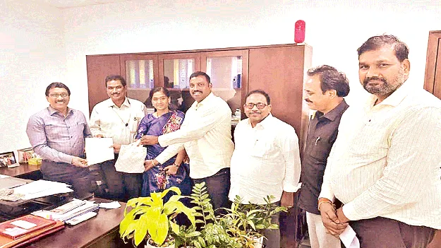 జీడిపప్పునకు పన్నుపై ఆందోళన చెందవద్దు: ఎమ్మెల్యే