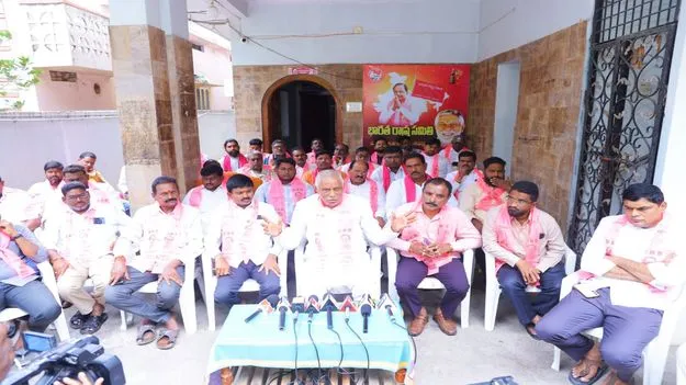 కాంగ్రెస్‌ ప్రభుత్వం రైతులను దగా చేసింది