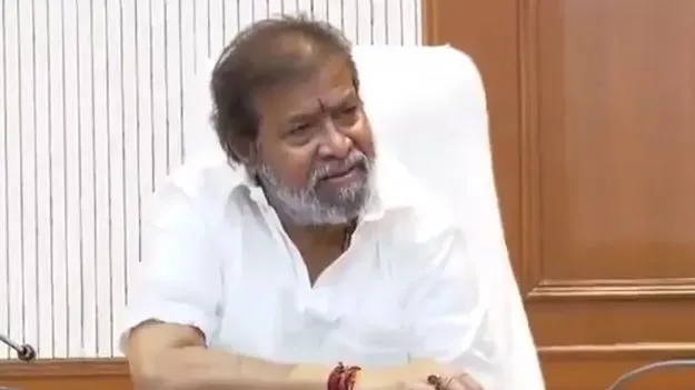 అనుమతుల్లేని ఆయుష్‌ ఆస్పత్రులపై చర్యలు