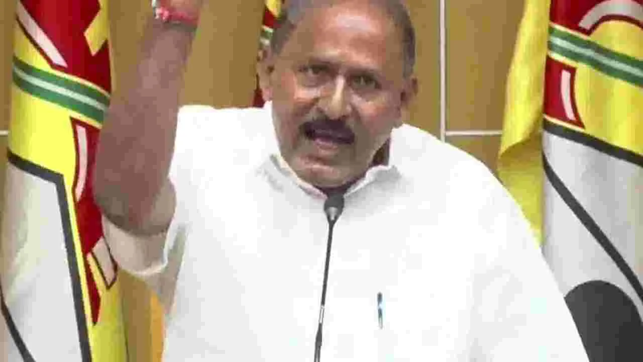 ఉద్యోగుల కల నెరవేర్చిన ప్రభుత్వం: రామకృష్ణ