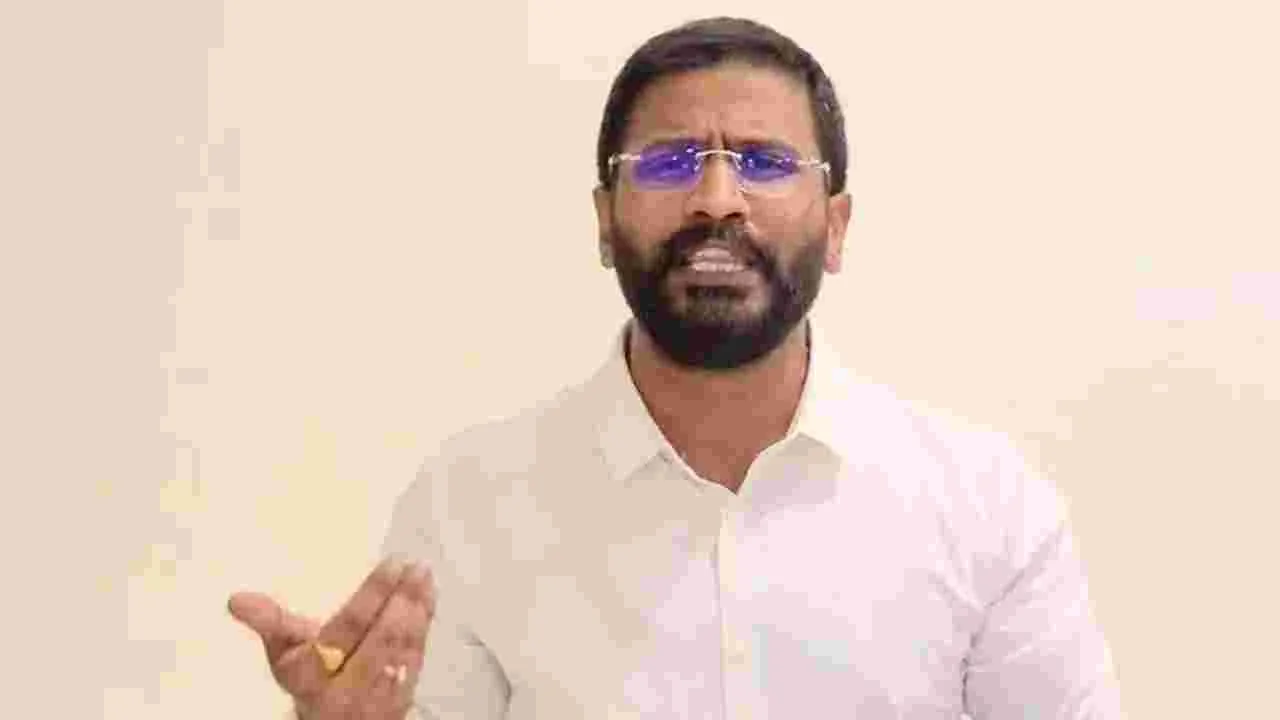 హరీశ్‌రావు కాదు.. బ్లాక్‌మెయిల్‌ రావు