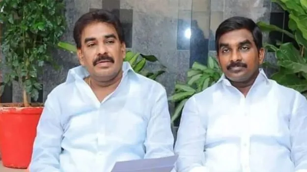 పిన్నెల్లి వెంకట్రామిరెడ్డికి బెయిల్‌  