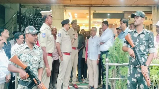 సీసీ కెమెరాలతోనే నేరాల నియంత్రణ