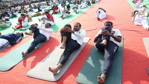 Peddapalli:  యోగాతోనే మానసిక, శారీరక ఆరోగ్యం
