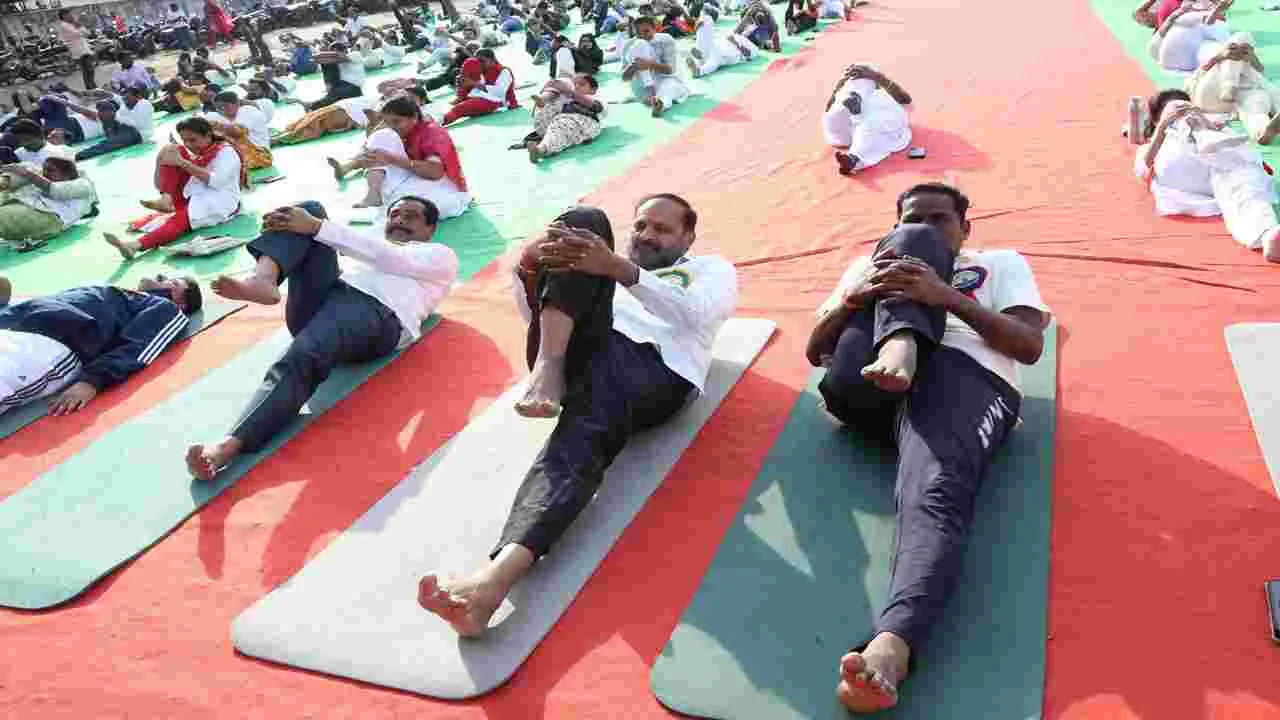Peddapalli:  యోగాతోనే మానసిక, శారీరక ఆరోగ్యం